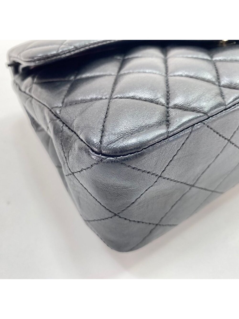 Chanel Shoulder Bag Quilted 23 - Picture 8 of 10